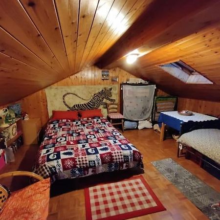 فيلا The Golden Eagle - Chalet A Champdepraz أَويستا المظهر الخارجي الصورة