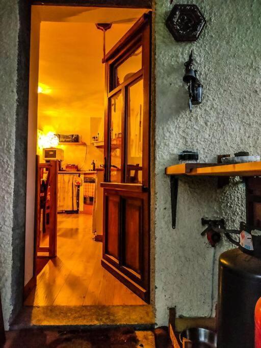 فيلا The Golden Eagle - Chalet A Champdepraz أَويستا المظهر الخارجي الصورة