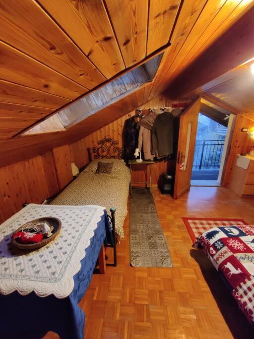 فيلا The Golden Eagle - Chalet A Champdepraz أَويستا المظهر الخارجي الصورة